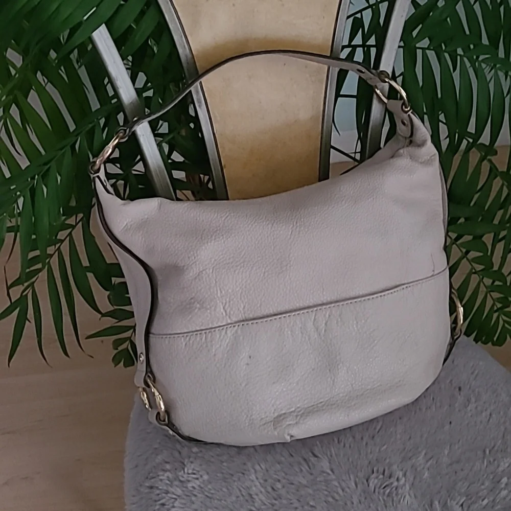 Michael Kors Leather Hobo Bag ❤️